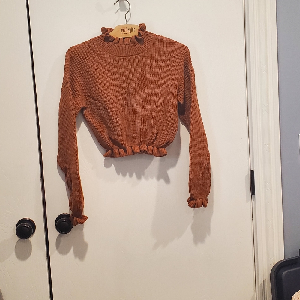 Knitted sweater crop top